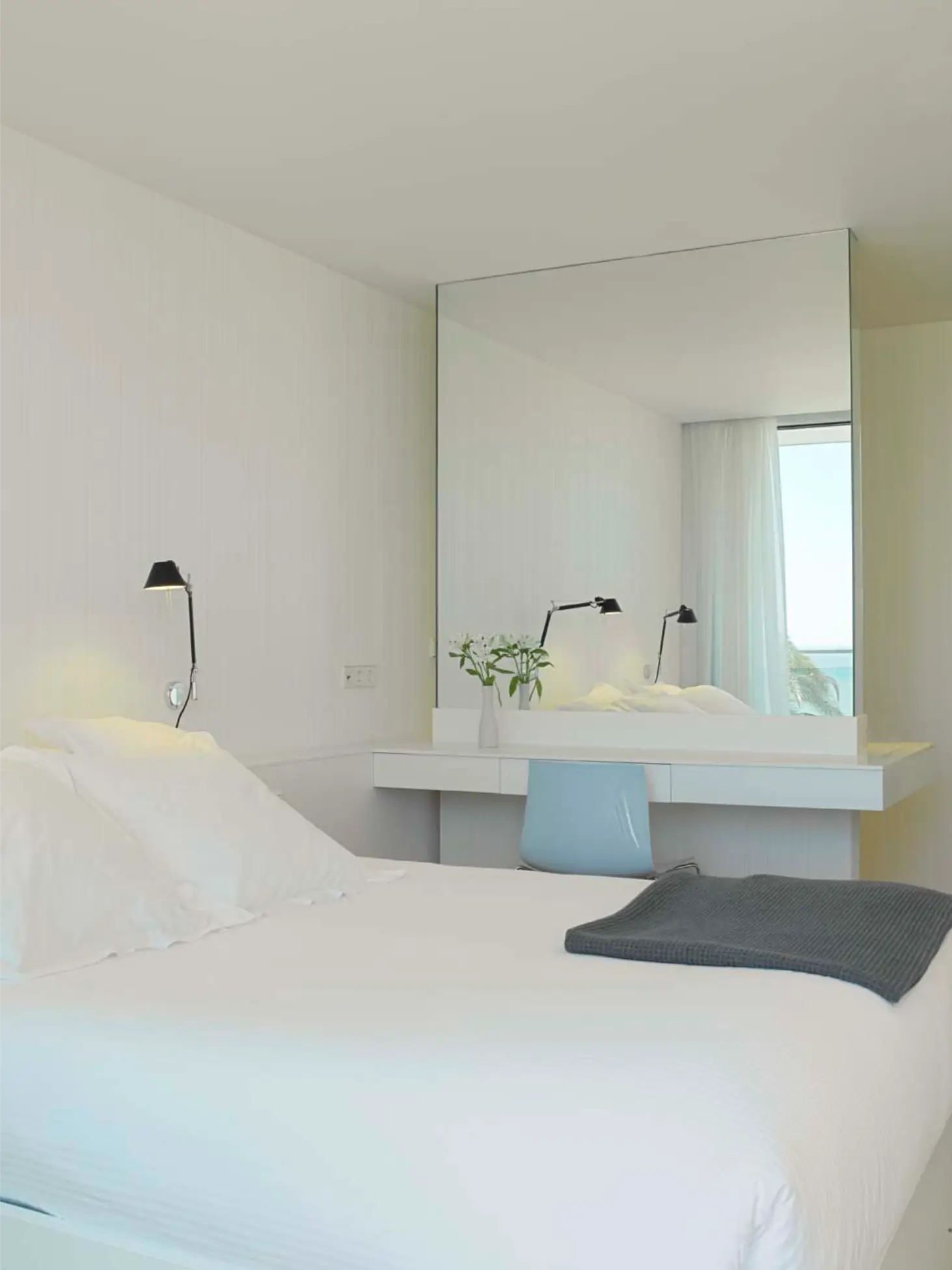 Hotel de la Playa, Studiomontañana 11